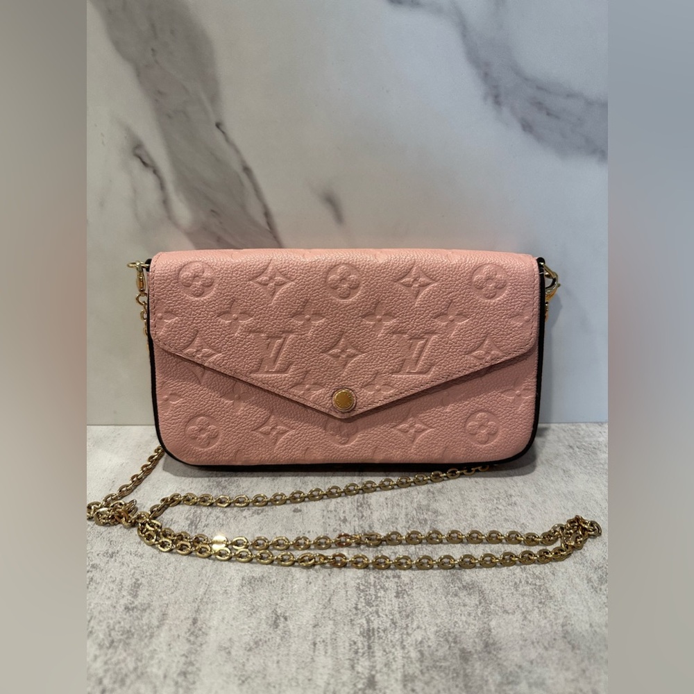 Louis Vuitton Felicie Pochette Rose Poudre Empreinte Leather M82608 — PRE-OWNED
